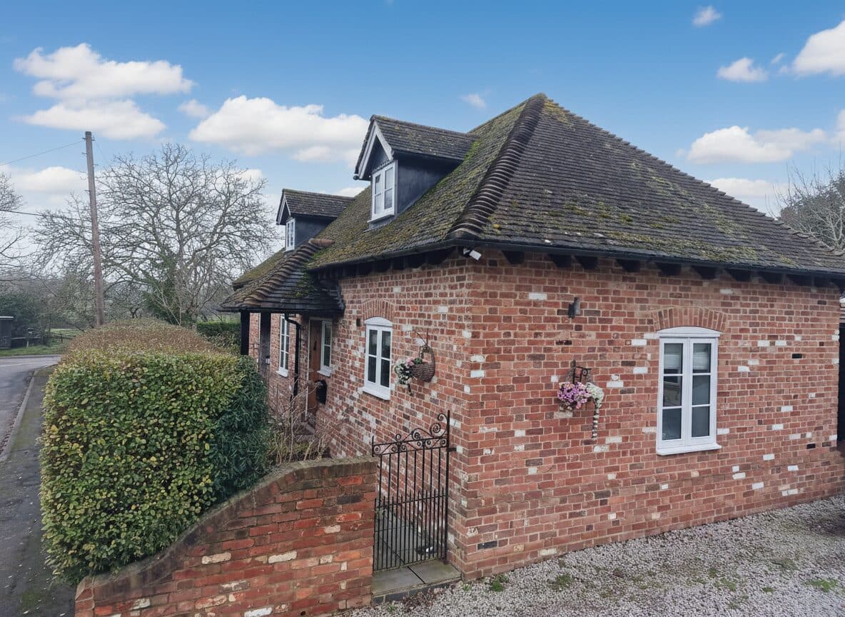 Chestnut Green Cottage, Racefield Close, Shorne, Gravesend, Gravesend, DA12 3EL