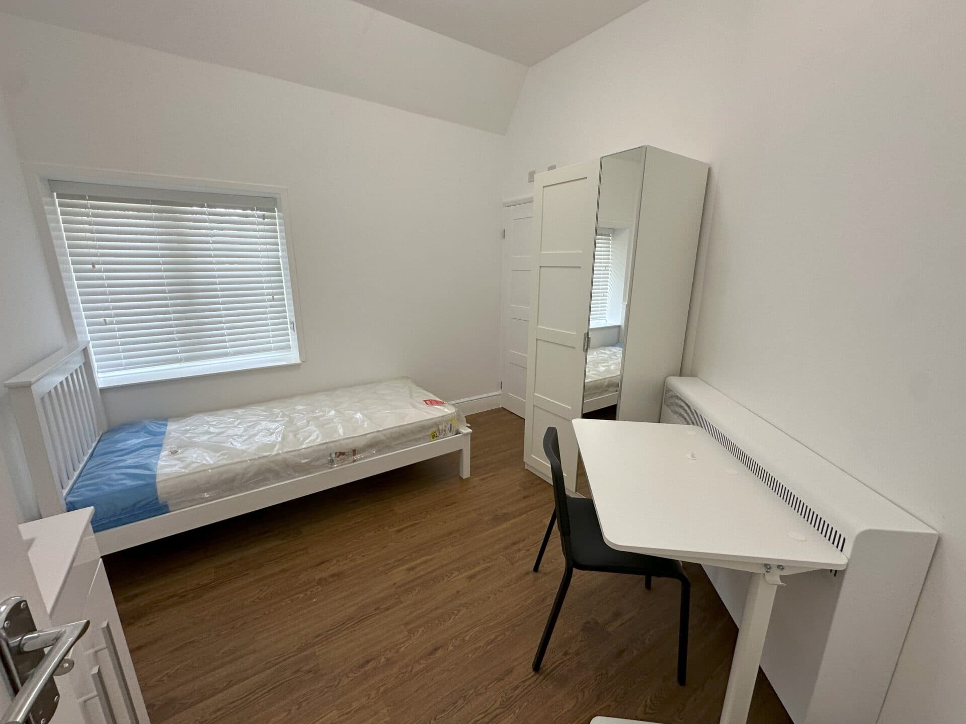 Room 23 Church Road 17 Church Road, Maidstone, ME15 6QX