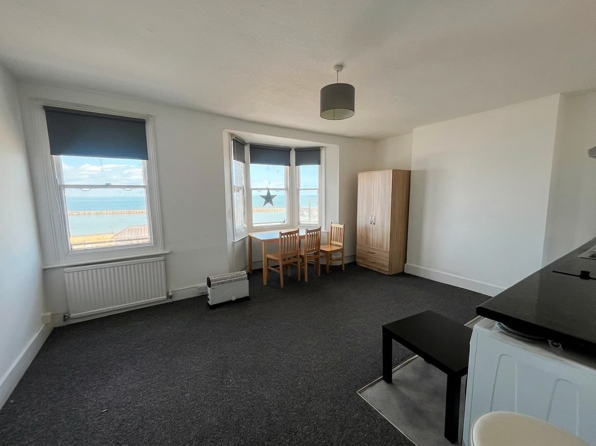 Flat 6, 88 Central Parade, Herne Bay, Herne Bay, CT6 5JJ
